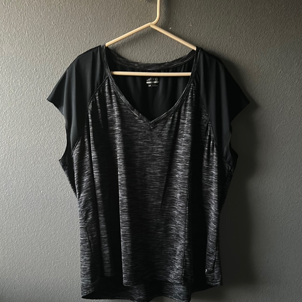 Women's Black Athletic Top Size 3X